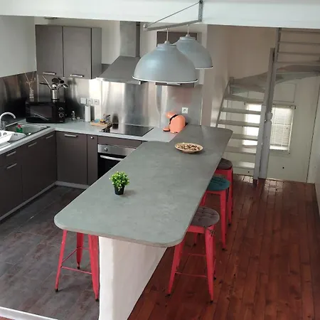 아파트 Loft Coeur De La Place Des 5 Cantons 앙글레